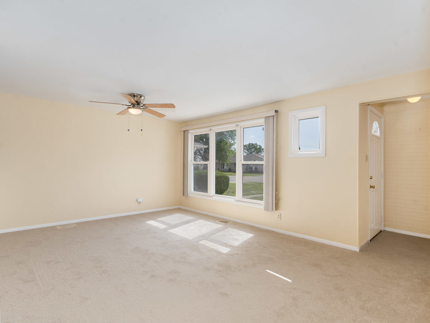 8818 S Kildare Avenue Property Photo 3