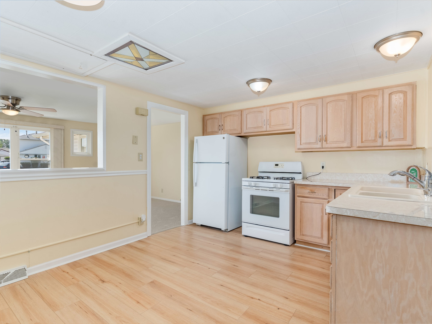 8818 S Kildare Avenue Property Photo 11