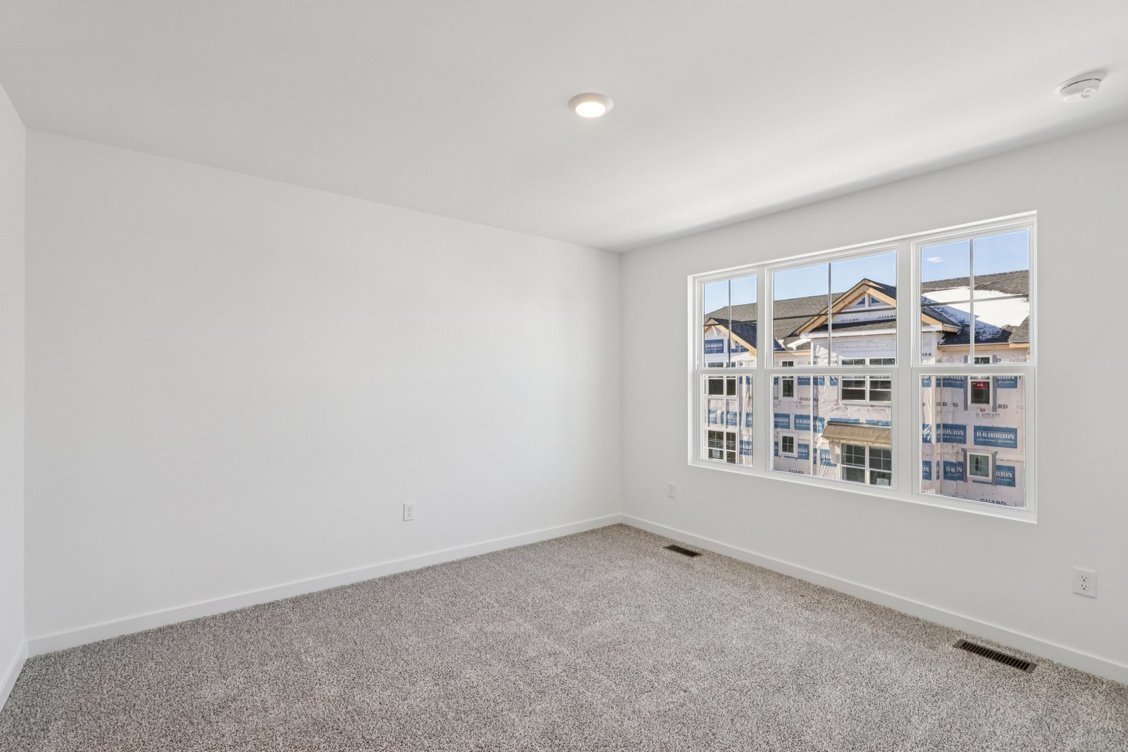 527 Yosemite Way Property Photo 10