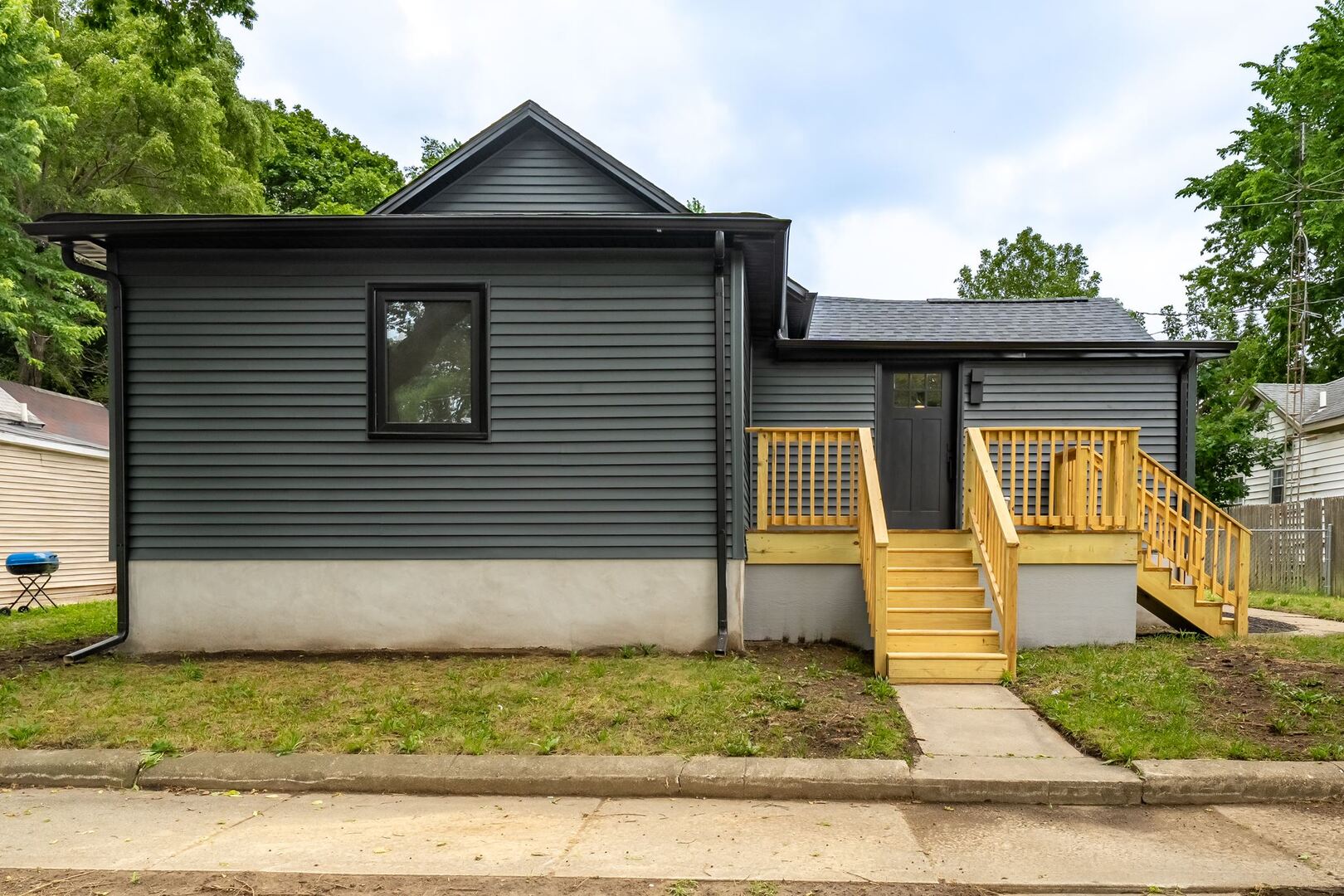 1313 Ewing Street Property Photo 1