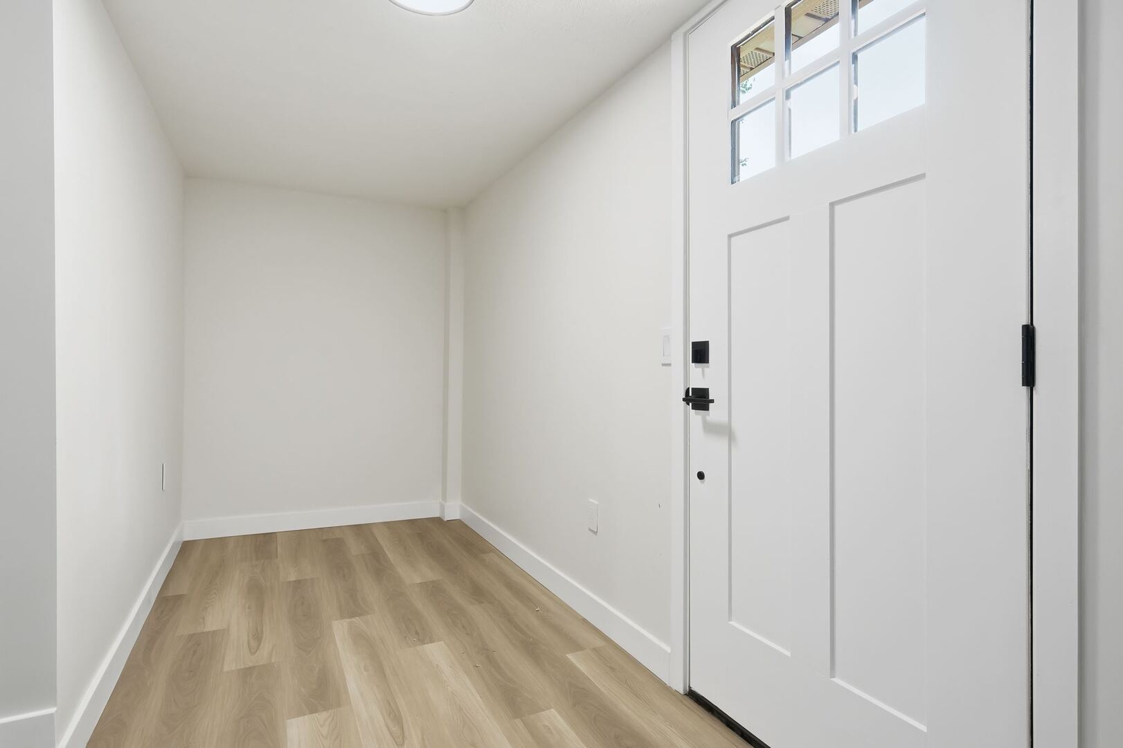 1313 Ewing Street Property Photo 5