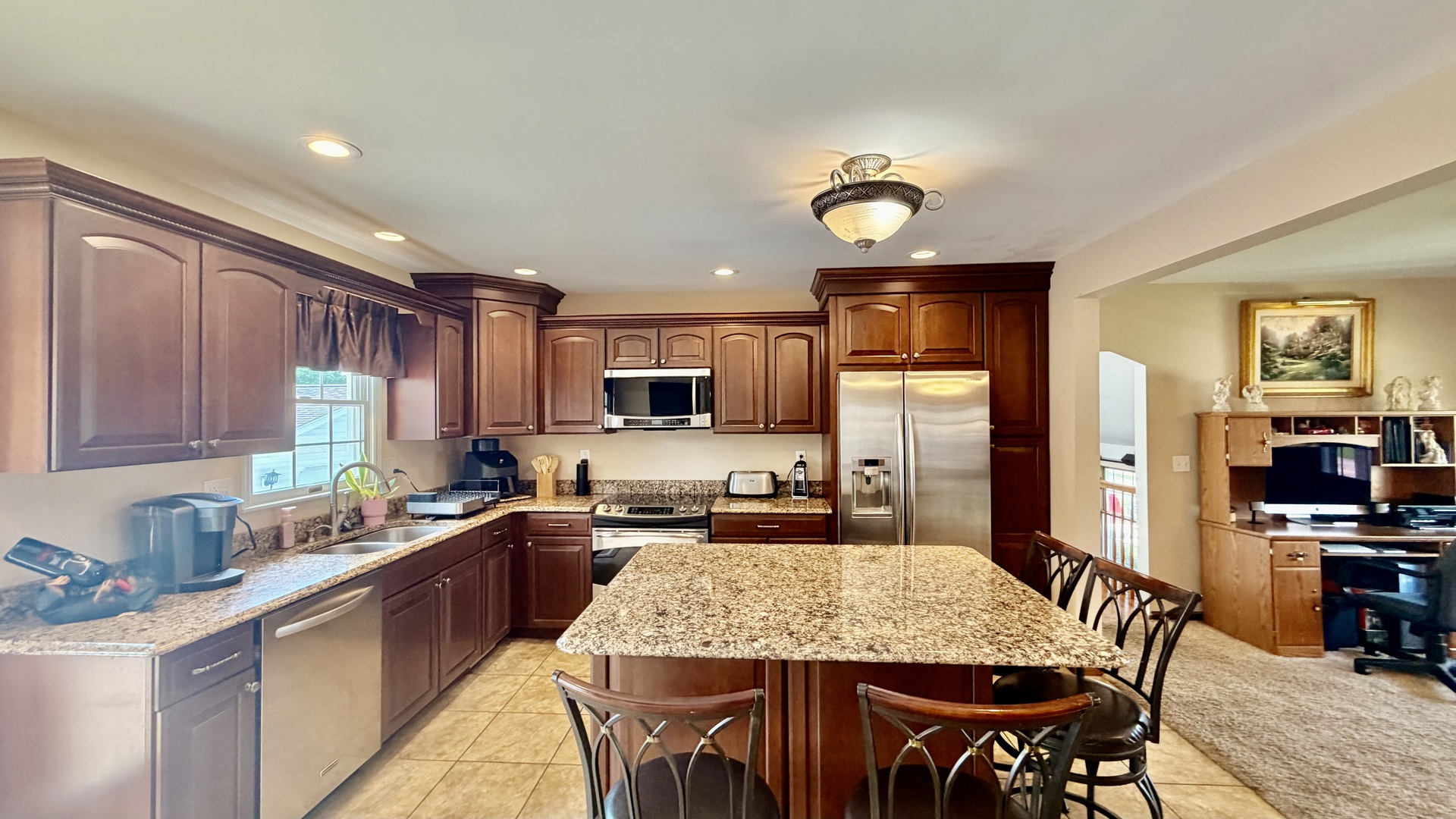 545 Meadowbrook Property Photo 6