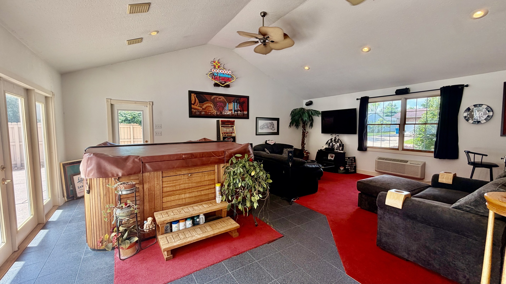545 Meadowbrook Property Photo 10