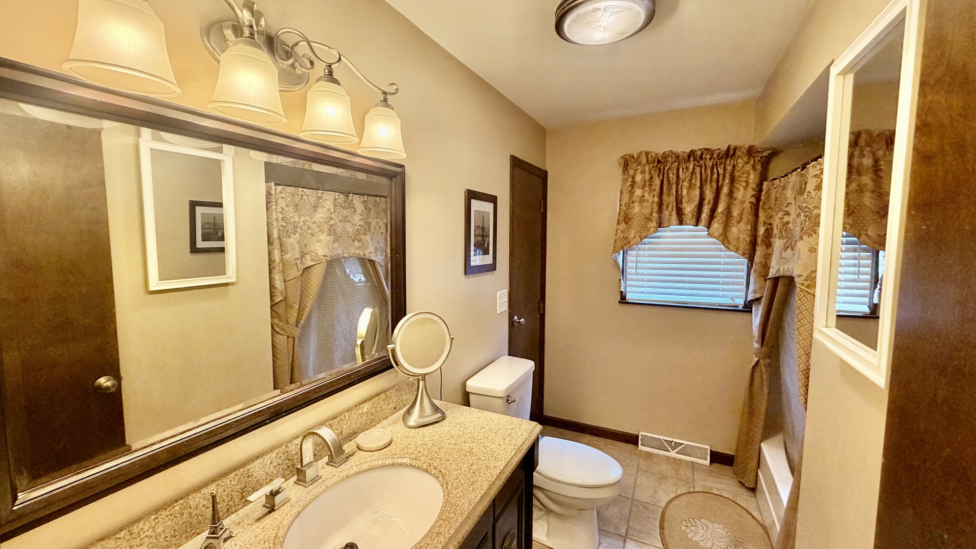 545 Meadowbrook Property Photo 13
