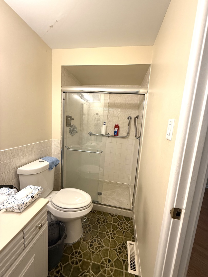 3900 W 95th Street 305 Property Photo 8