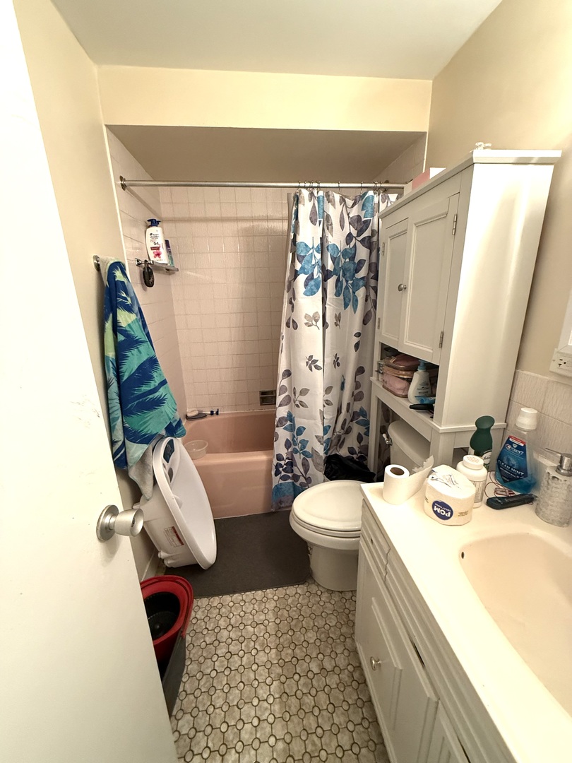 3900 W 95th Street 305 Property Photo 17