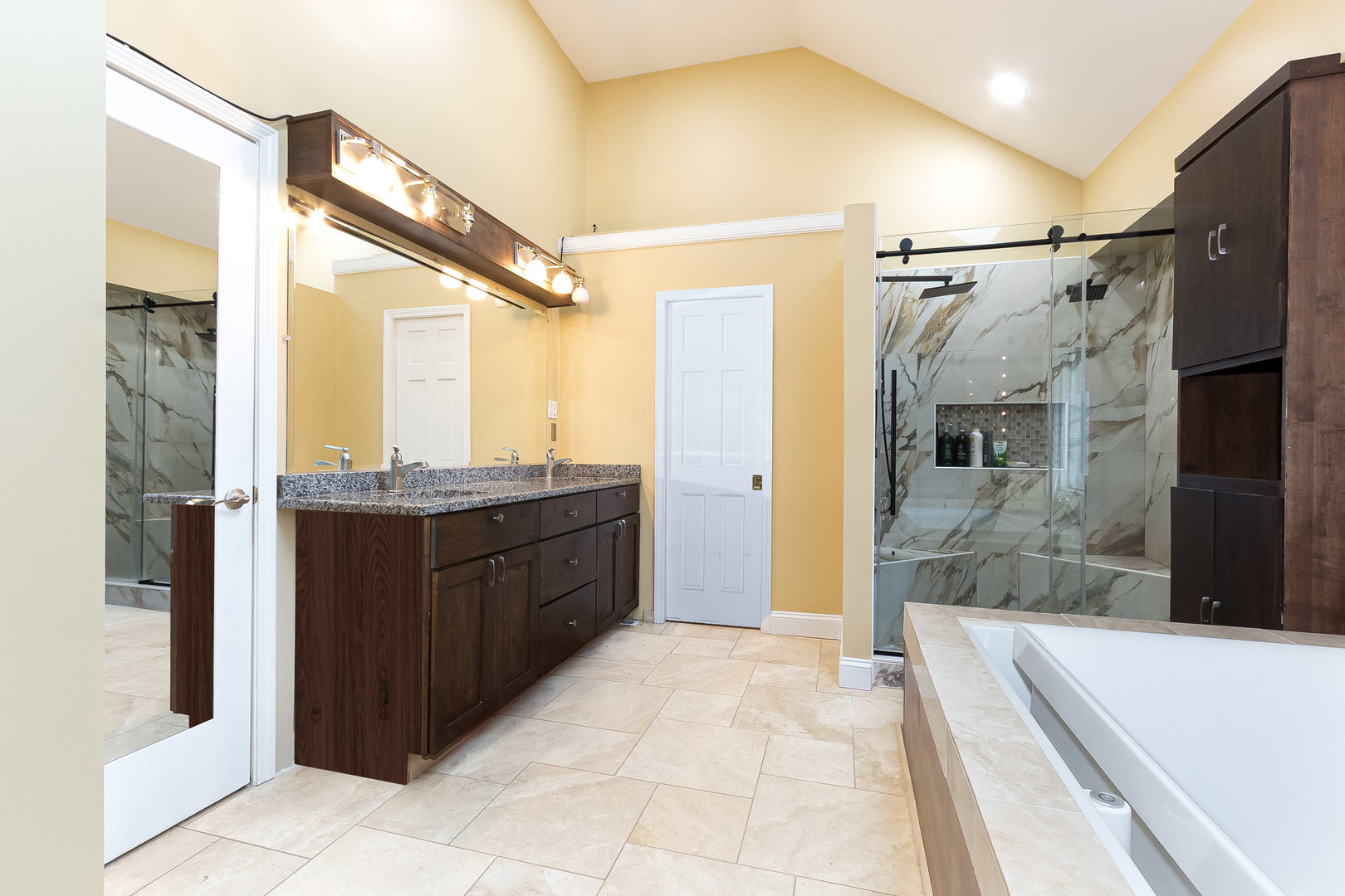 4072 Broadmoor Circle Property Photo 21