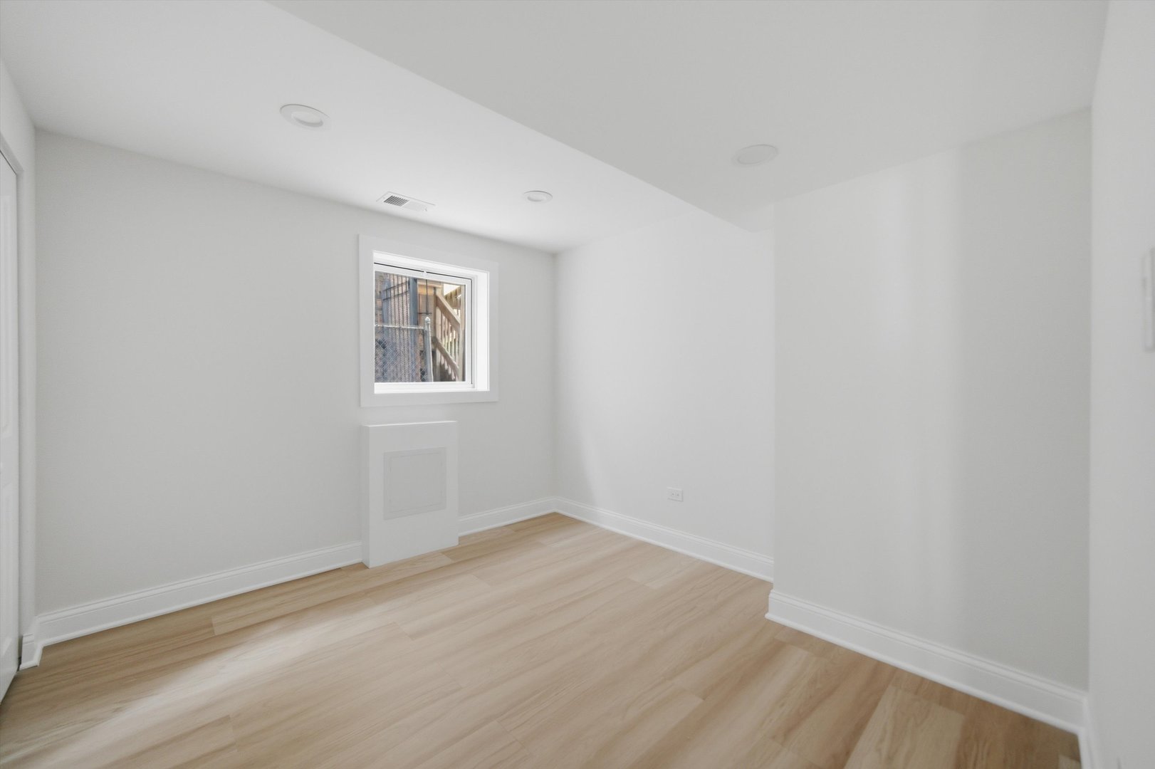 7914 S Essex Avenue Property Photo 35