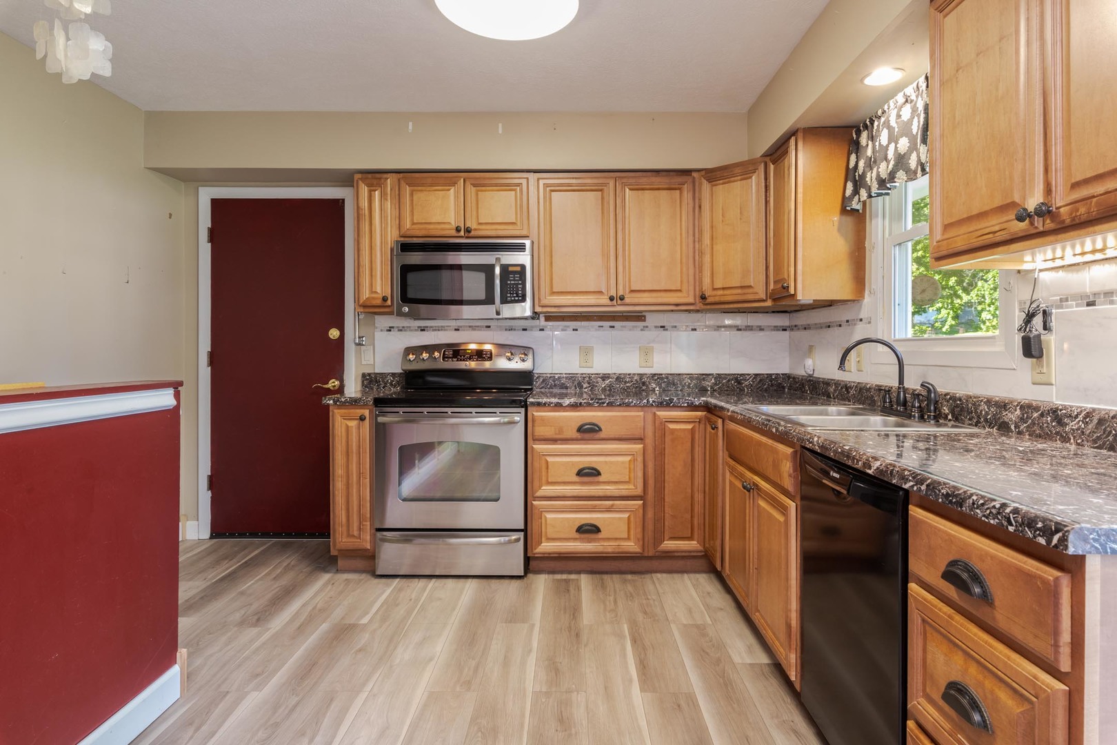 703 Lara Road Property Photo 19