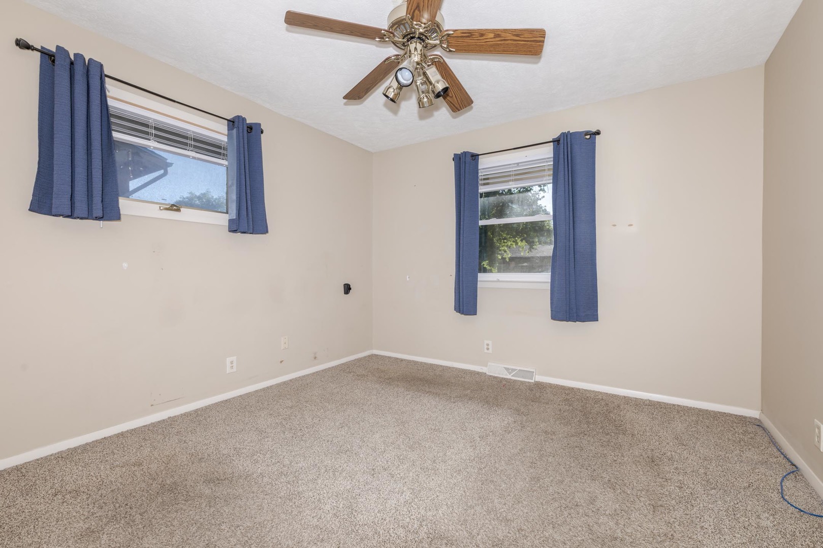 703 Lara Road Property Photo 24