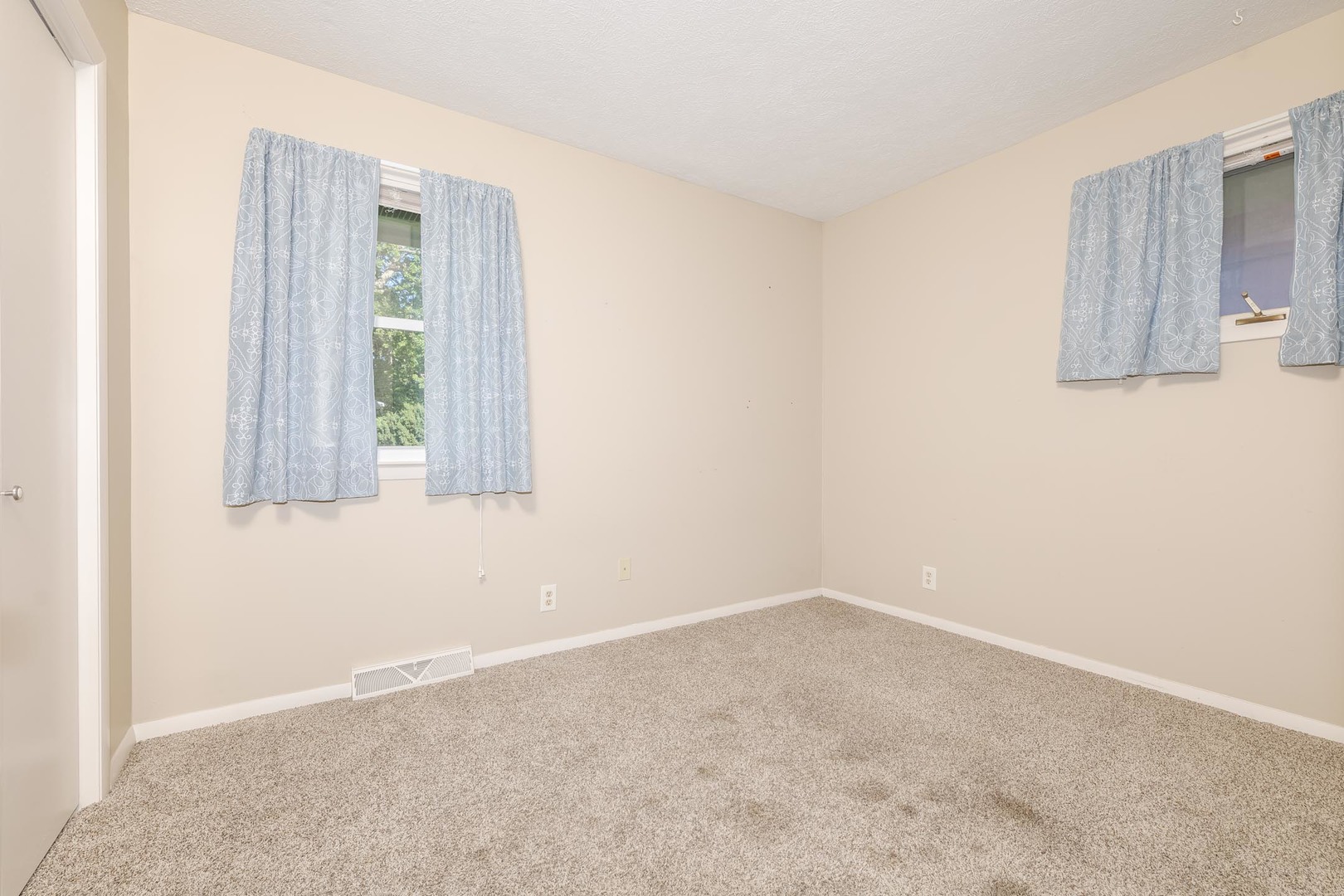 703 Lara Road Property Photo 29