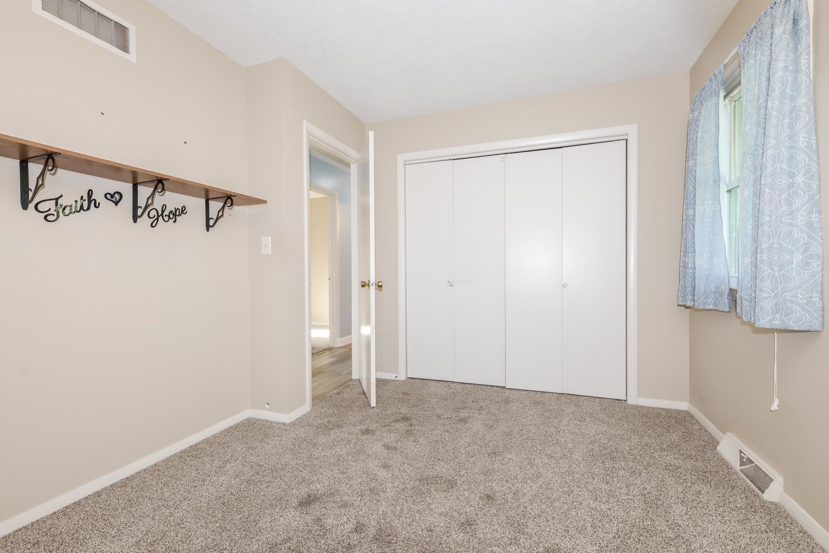703 Lara Road Property Photo 30