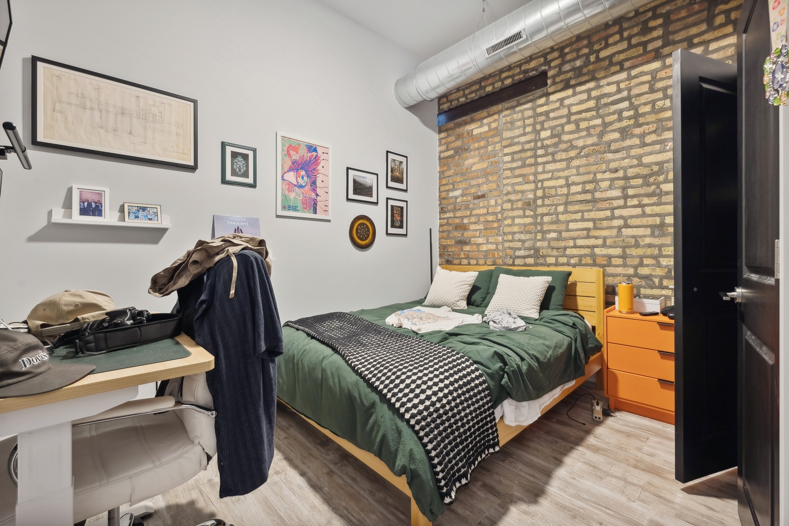 1572 N Milwaukee Avenue C Property Photo 6