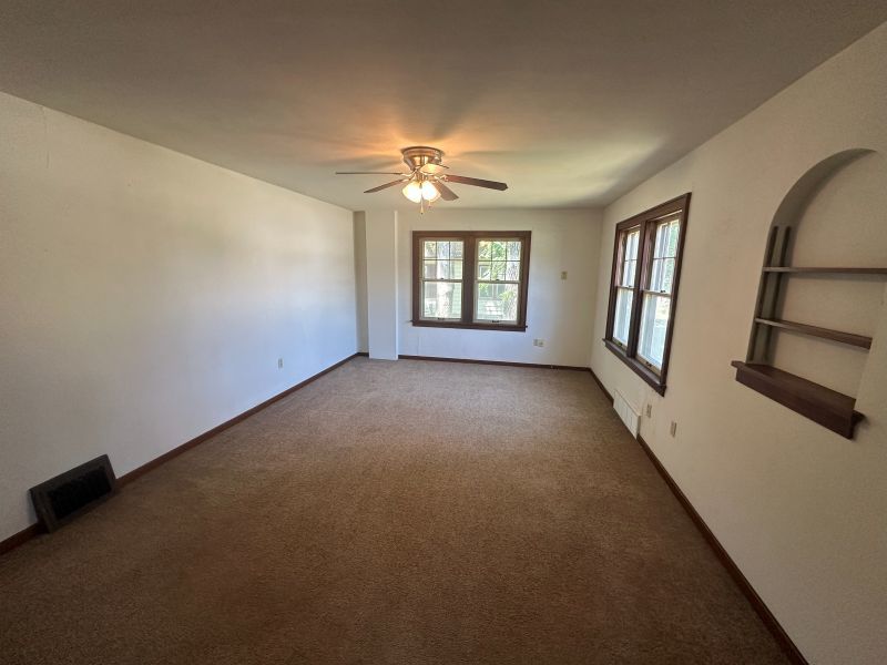 809 11th Street Property Photo 4