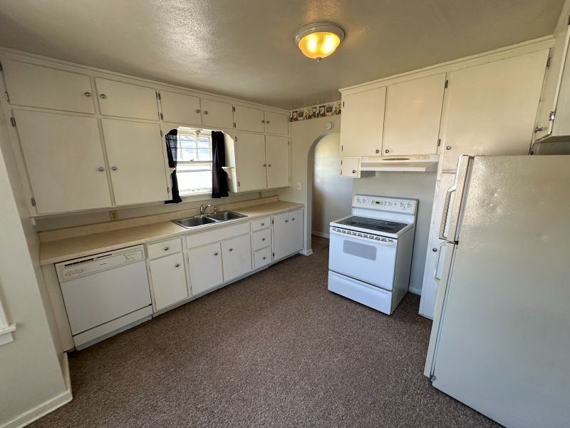 809 11th Street Property Photo 5