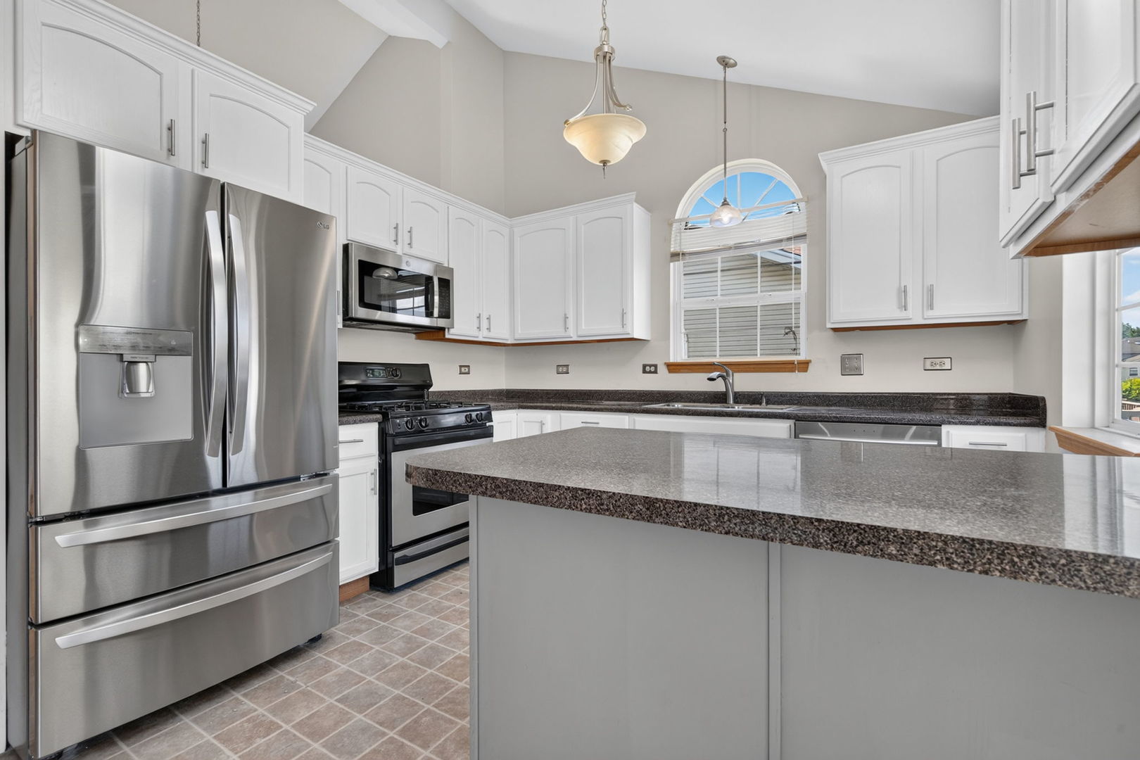 18020 Charlotte Drive Property Photo 11