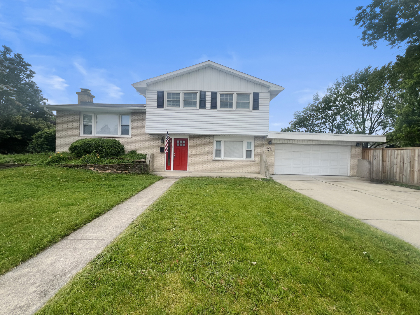 16230 76th Avenue Property Photo 1