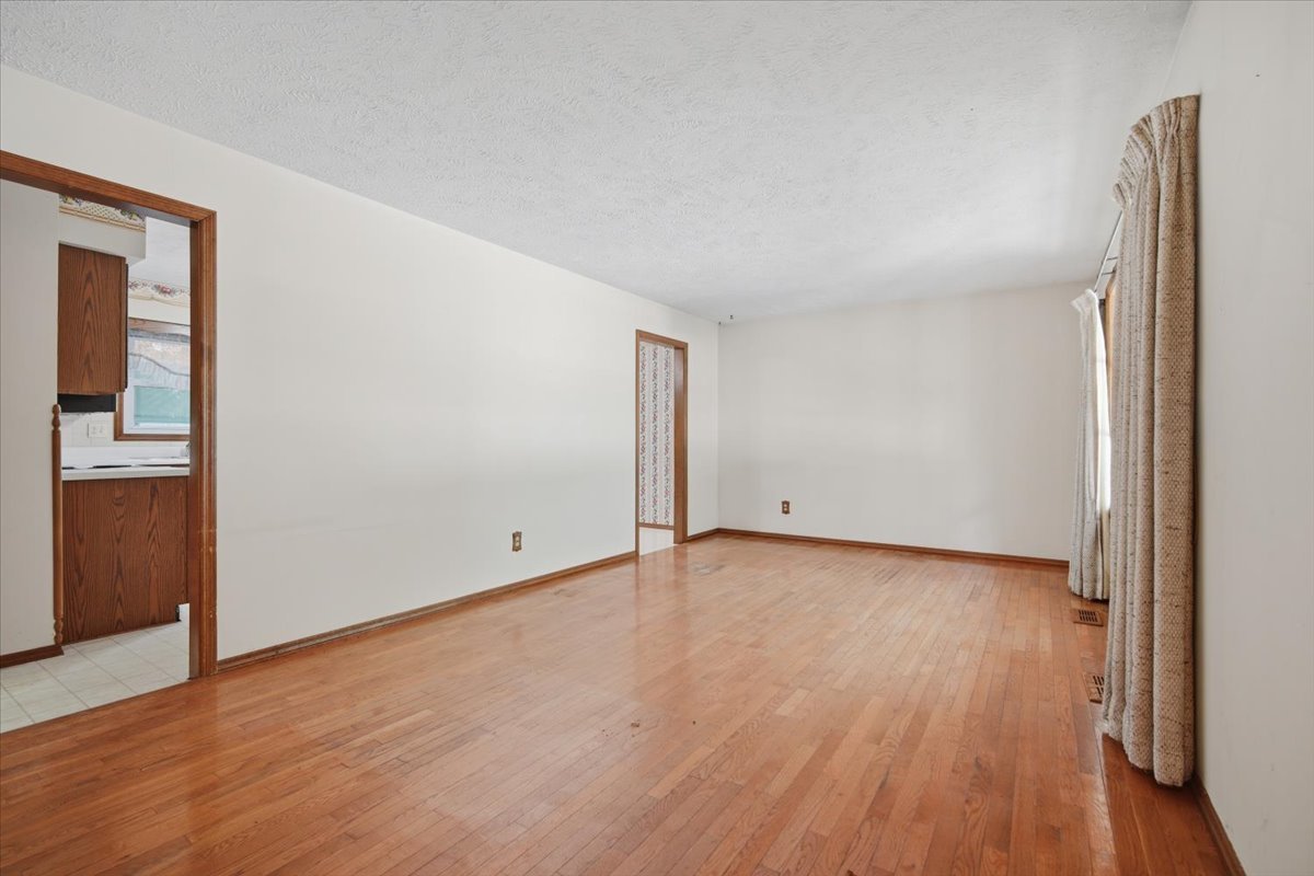 1301 Chadwick Drive Property Photo 6
