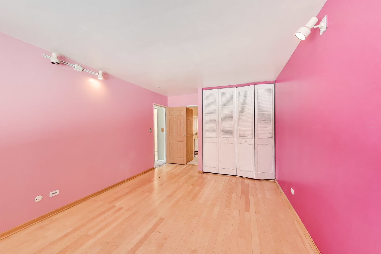 7908 W North Avenue 201c Property Photo 12