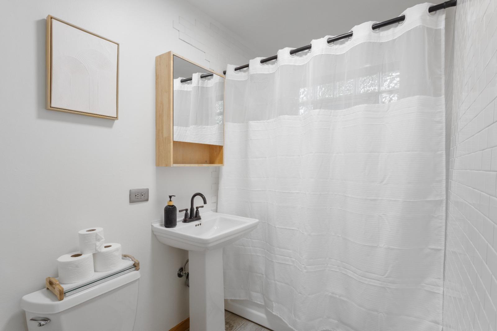 1404 W Estes Avenue Property Photo 20