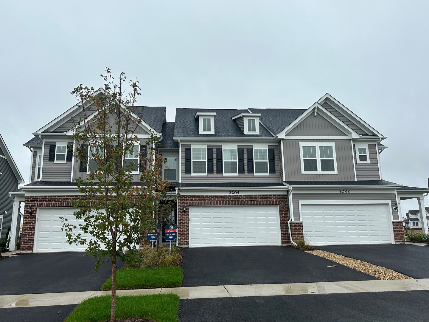 2204 Horseshoe Circle Property Photo 1