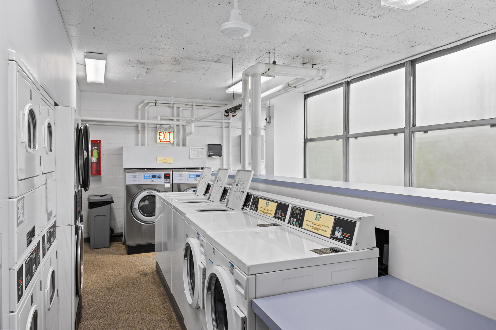 1000 N Lake Shore Drive 808 Property Photo 25