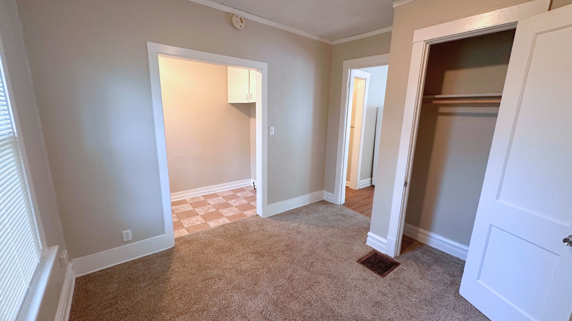 2030 170th Street Property Photo 13
