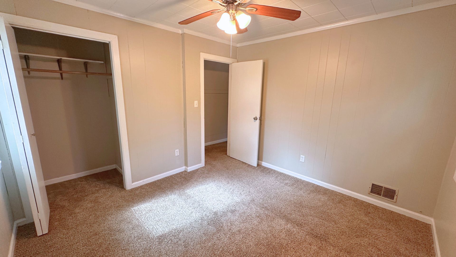 2030 170th Street Property Photo 17
