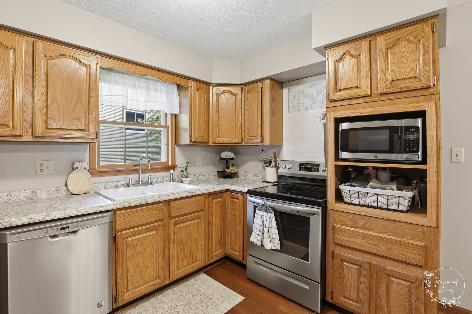 1362 Mill Pond Road Property Photo 4