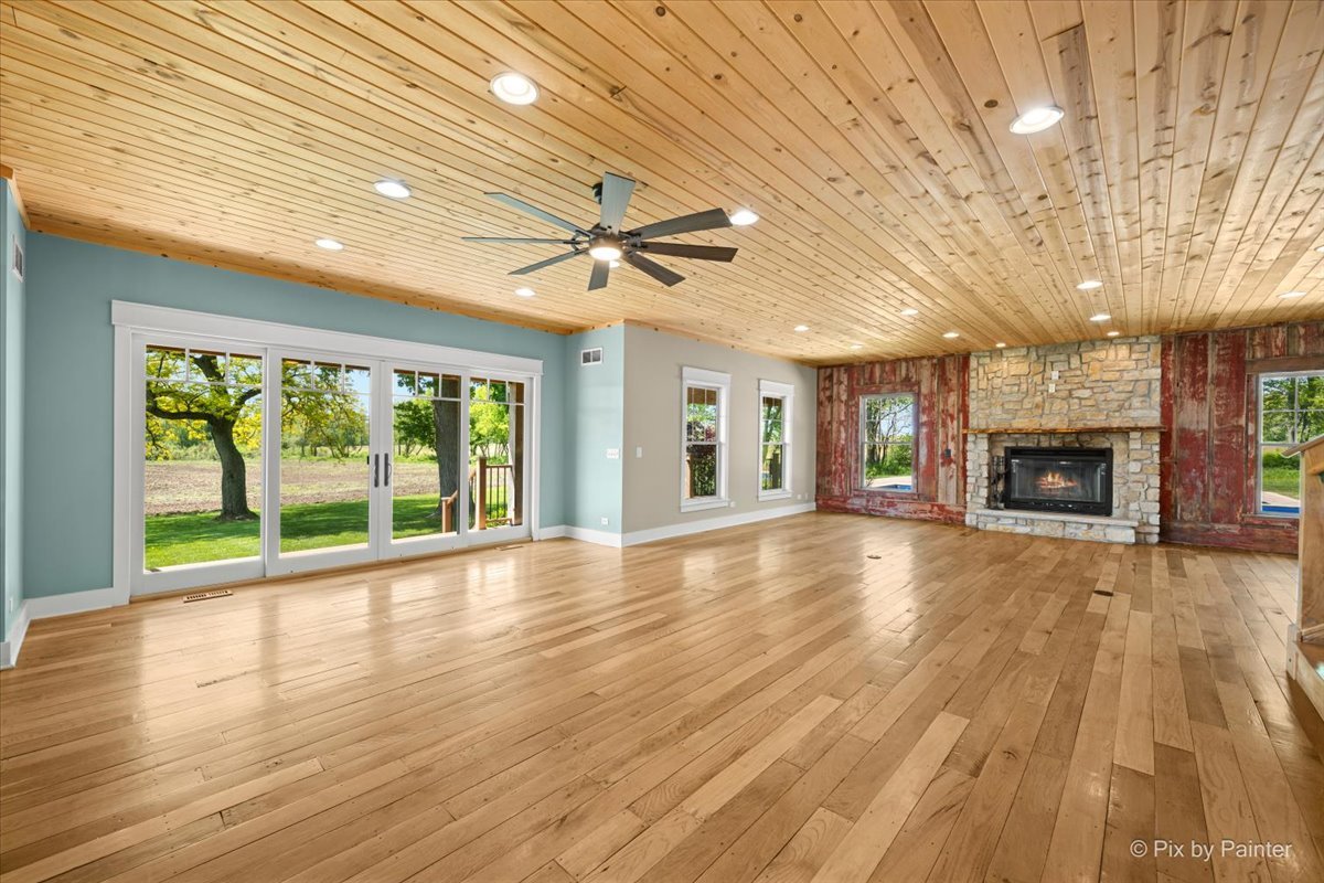 16614 Harmony Road Property Photo 6