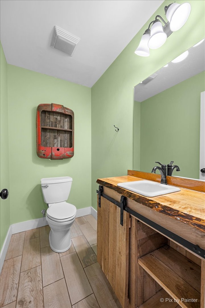 16614 Harmony Road Property Photo 8