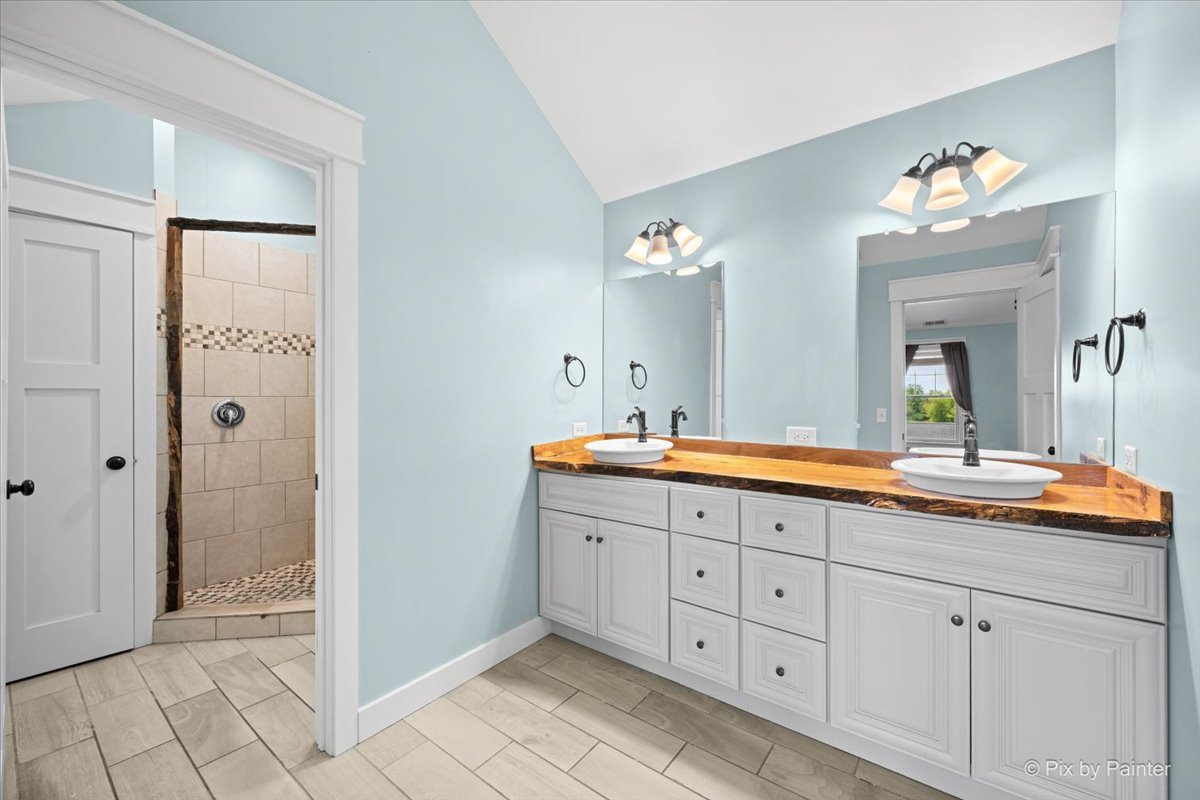 16614 Harmony Road Property Photo 11