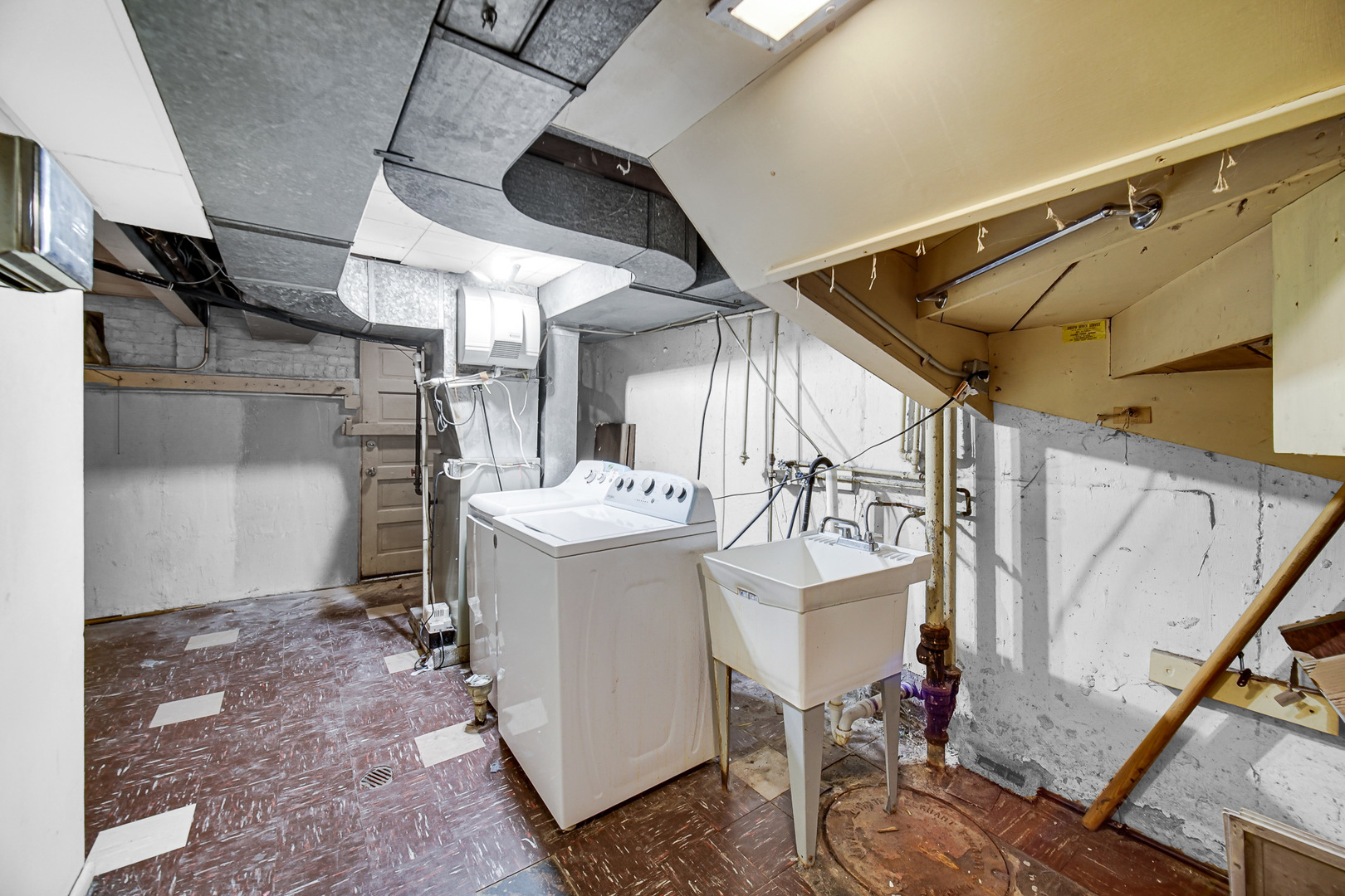 7248 N Ridge Boulevard Property Photo 21