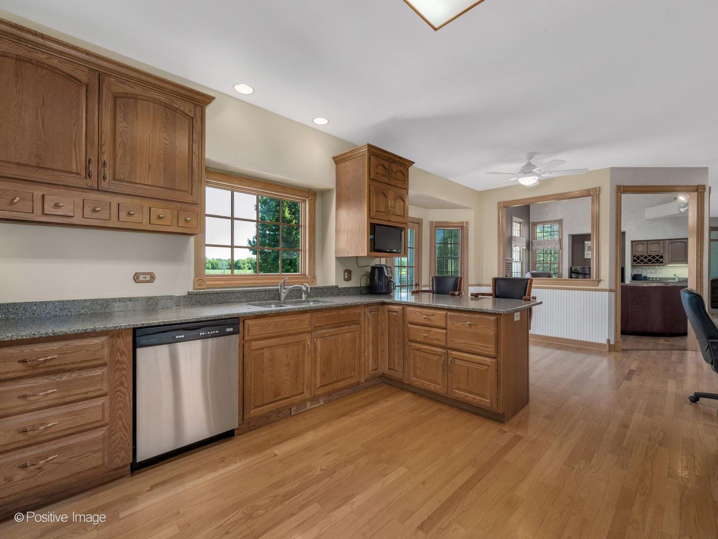 38w070 Spring Green Way Property Photo 16