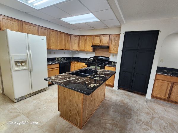 1602 S Highland Avenue Property Photo 14