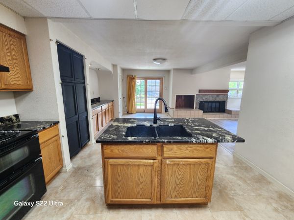 1602 S Highland Avenue Property Photo 15