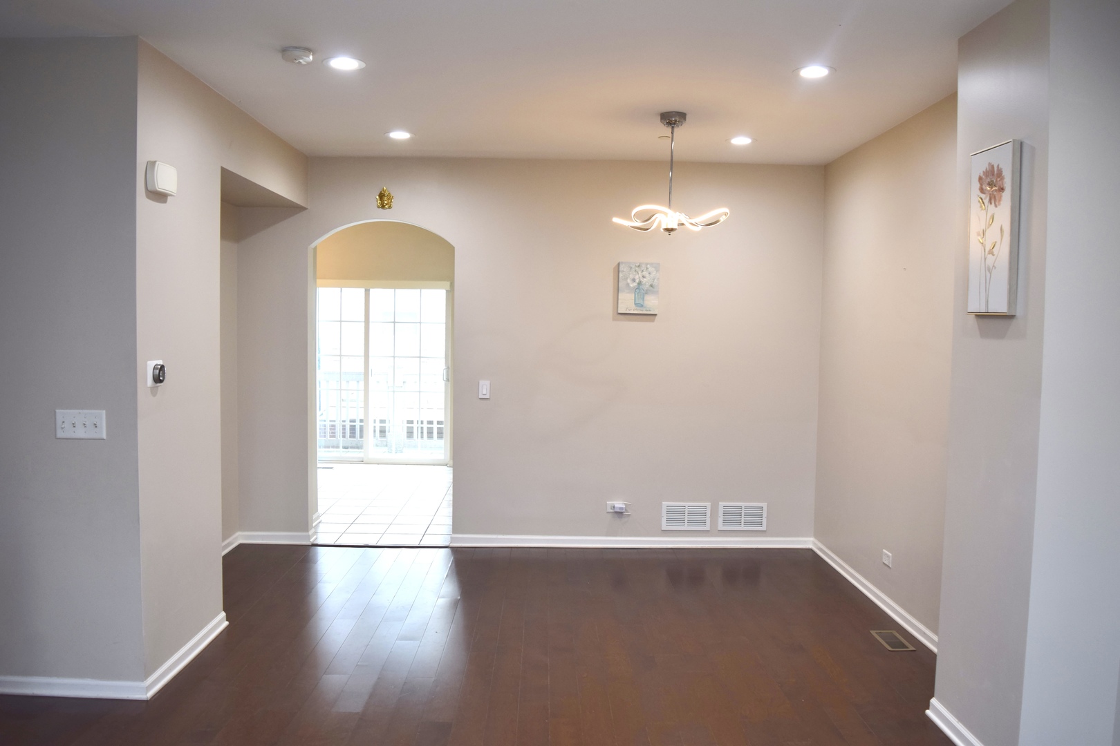 1260 Evergreen Avenue Property Photo 5