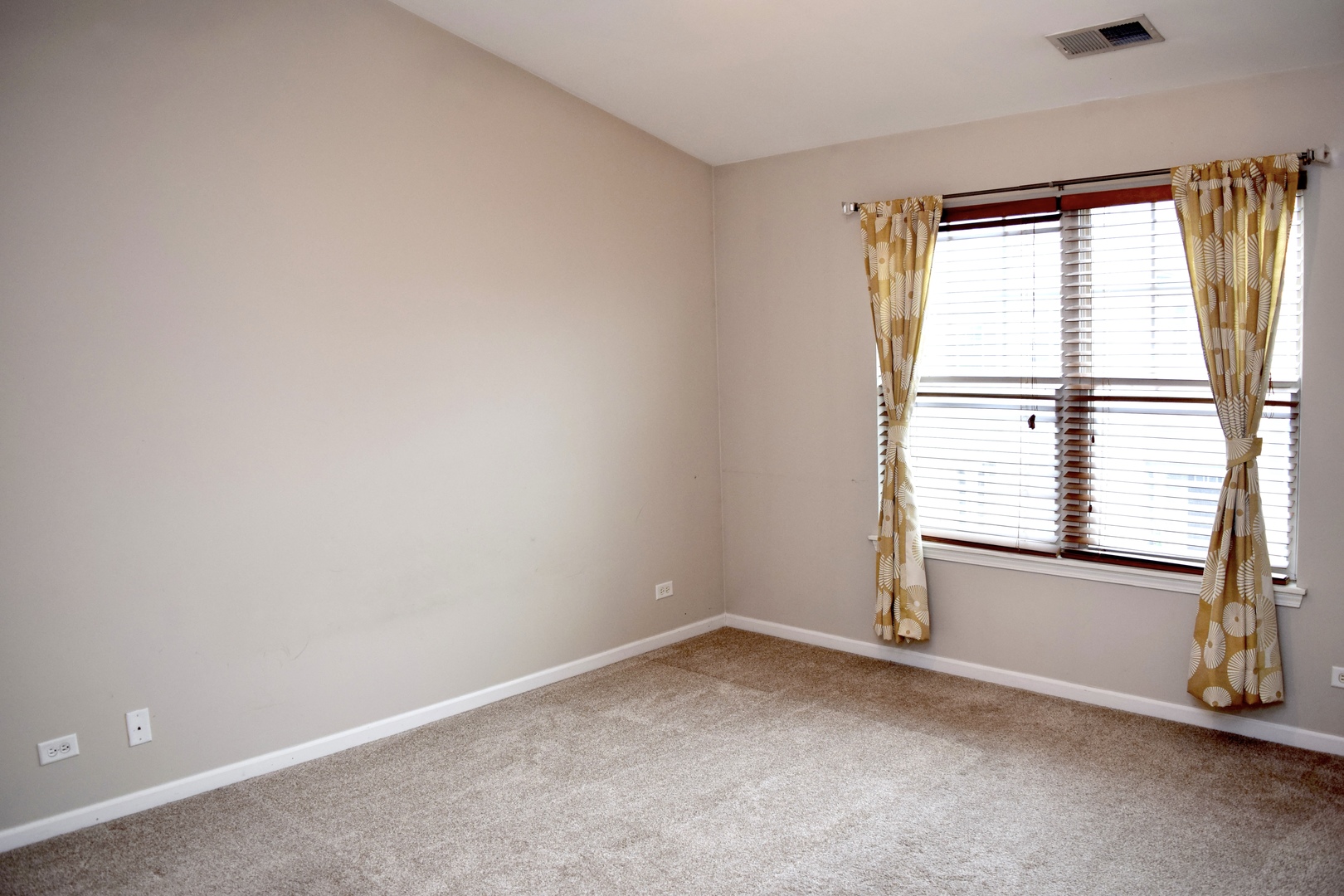 1260 Evergreen Avenue Property Photo 15