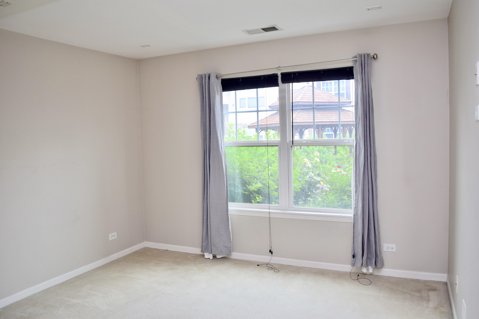 1260 Evergreen Avenue Property Photo 22