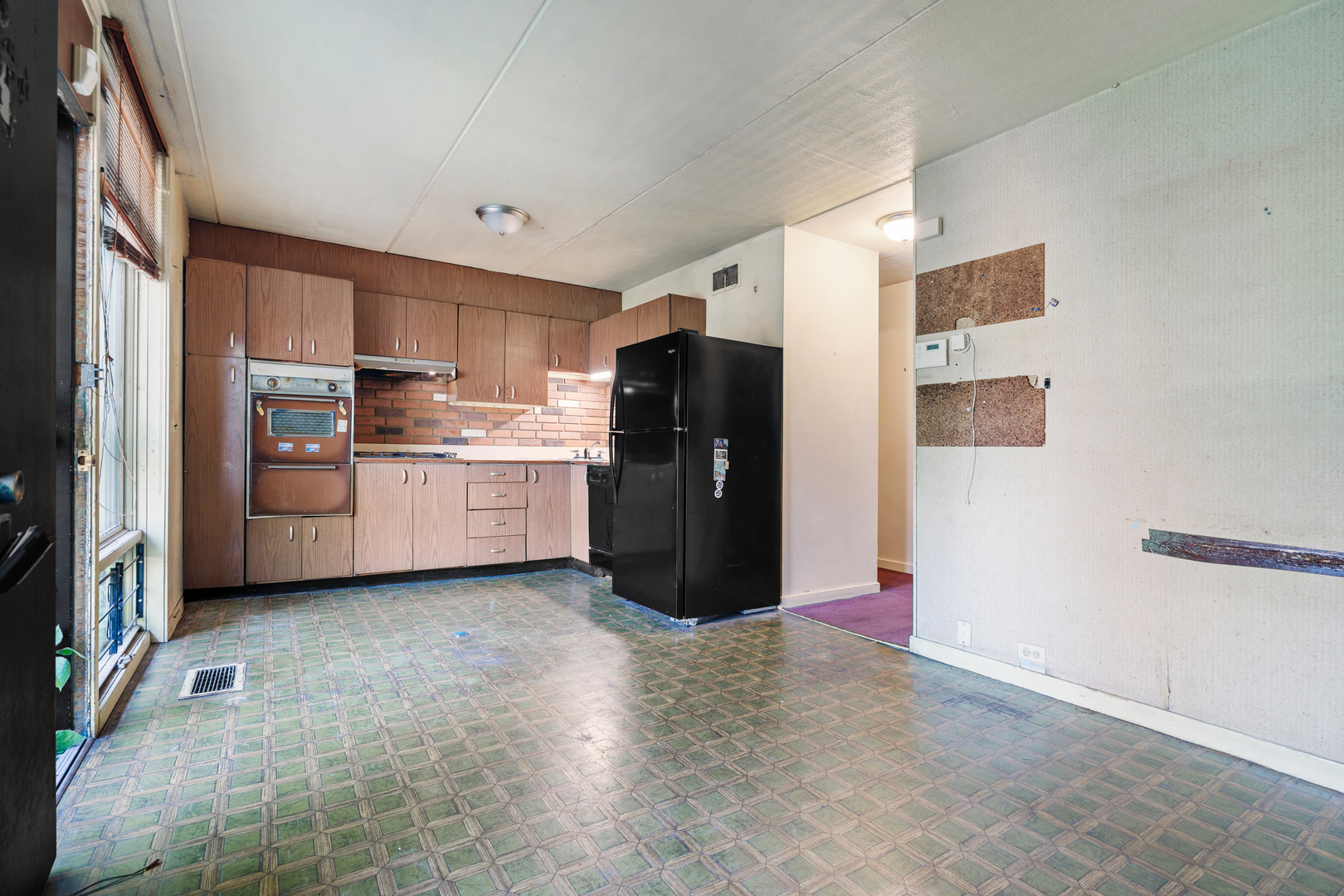 4753 S Woodlawn Avenue Property Photo 7