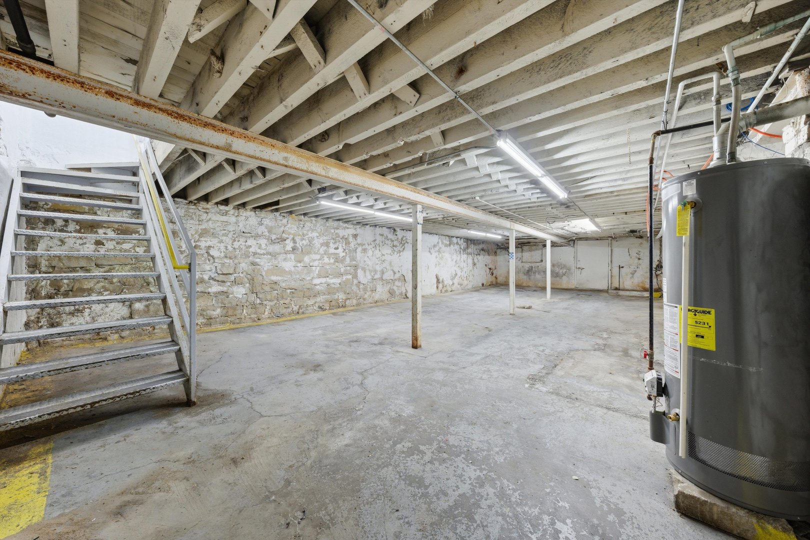 2290 S Blue Island Avenue Property Photo 12