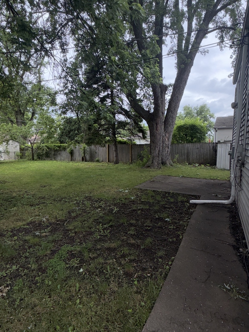 1024 S Wolf Road Property Photo 10