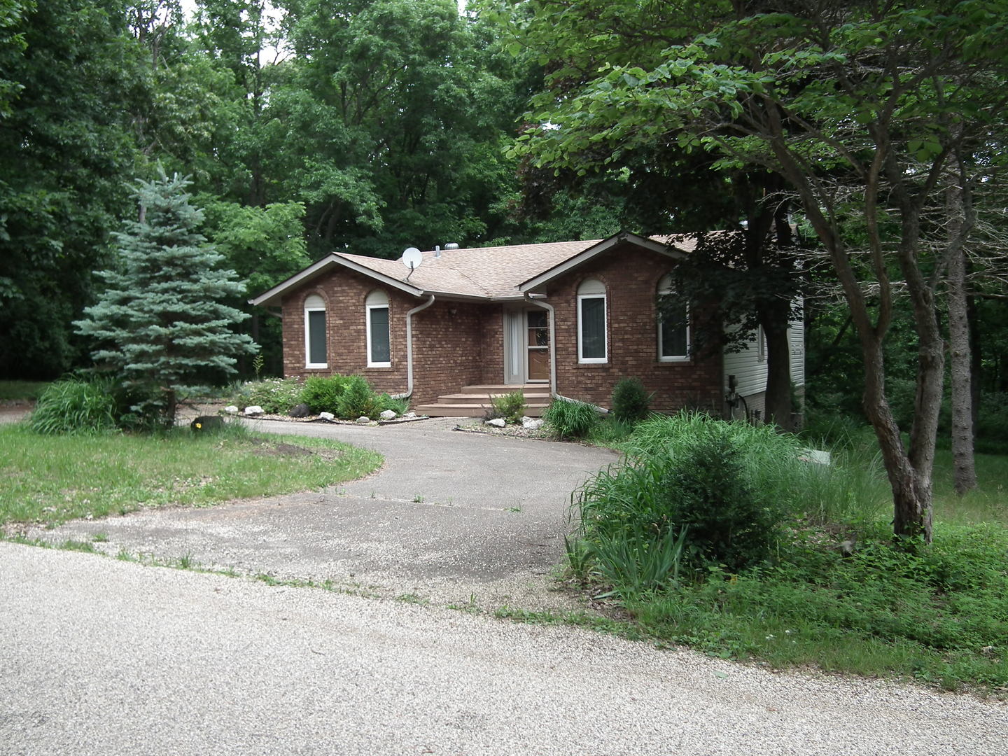 18 Sheridan Drive Property Photo 3