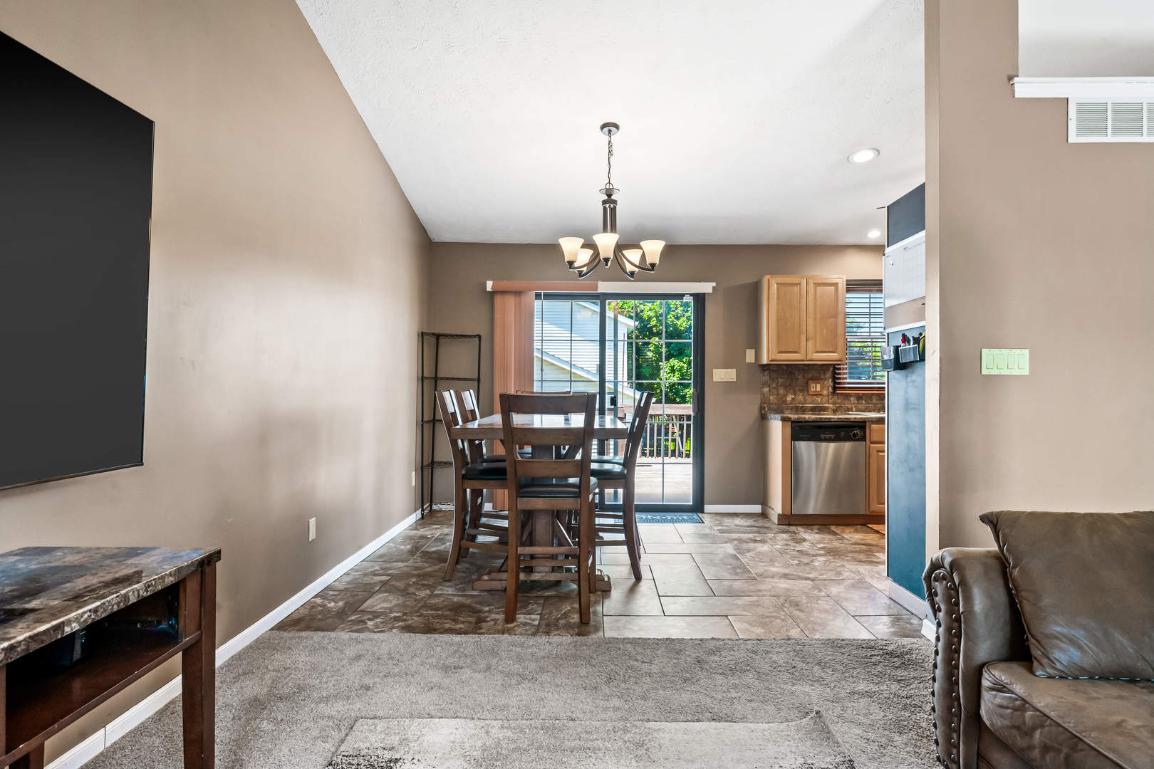 2102 Pacific Avenue Property Photo 8