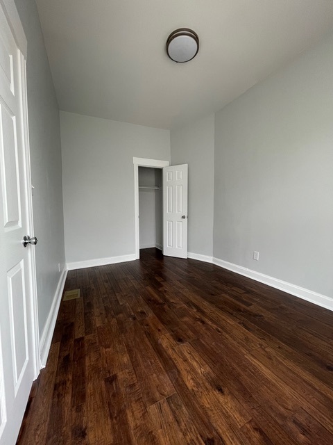916 W 68th Street 1w Property Photo 10