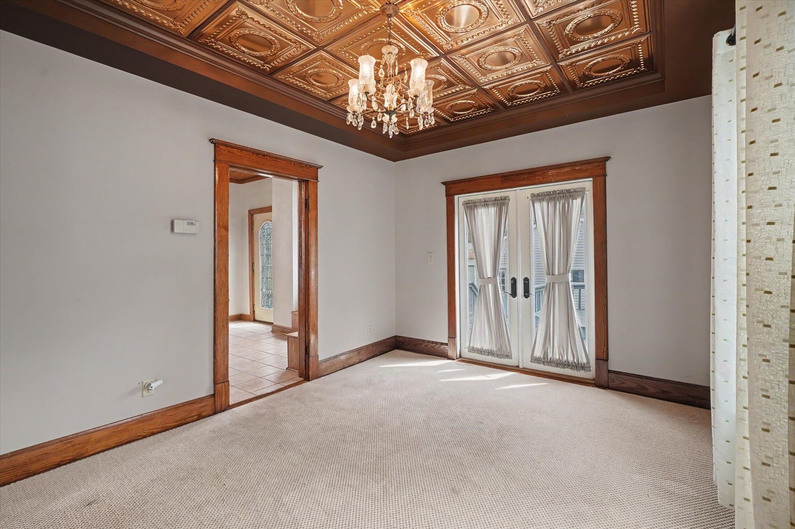 222 S Sangamon Avenue Property Photo 12