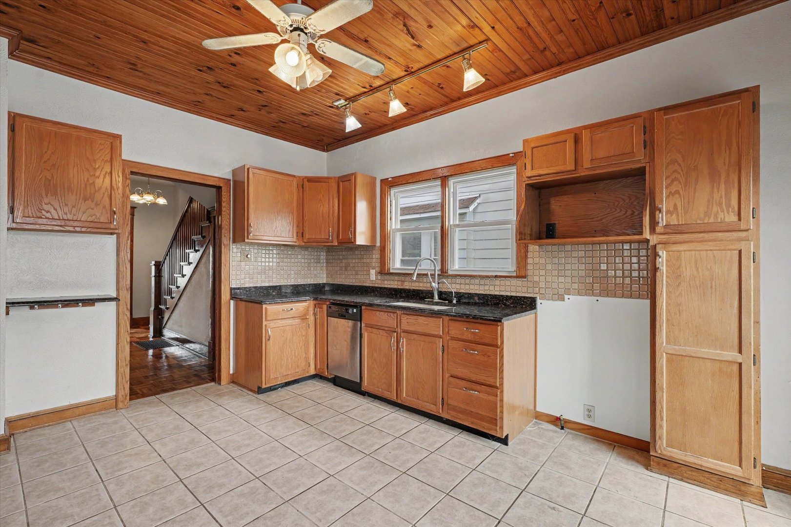 222 S Sangamon Avenue Property Photo 24