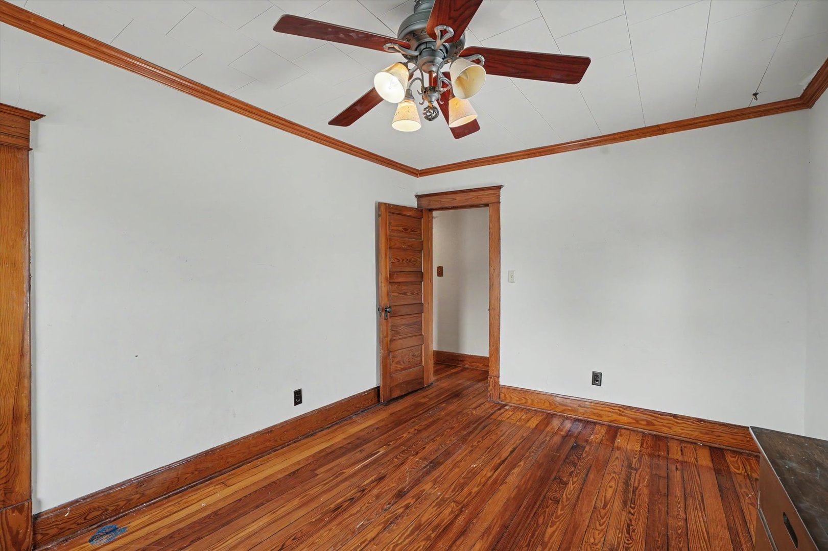 222 S Sangamon Avenue Property Photo 27