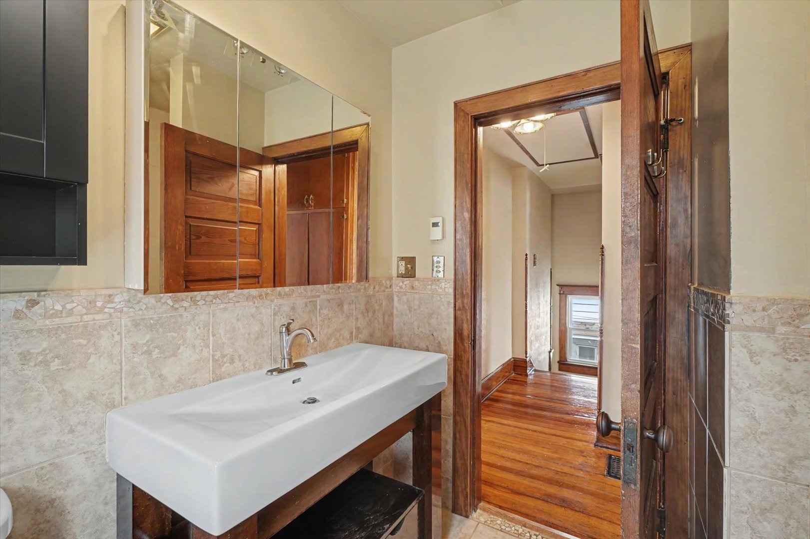 222 S Sangamon Avenue Property Photo 32