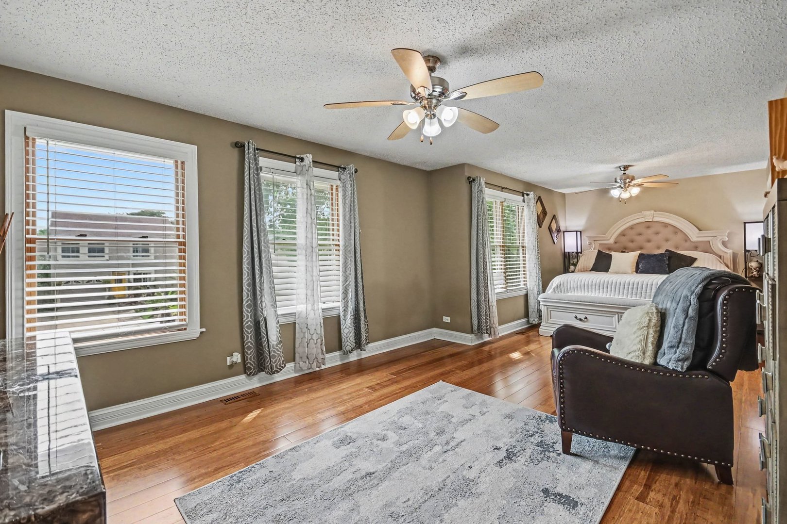 30w100 Maplewood Drive Property Photo 17